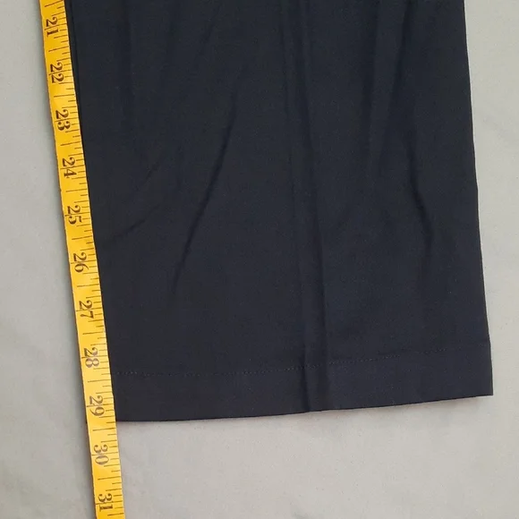 Dockers Signature Khaki Pants - New with Tags $62 - 34X30 - Picture 5 of 8